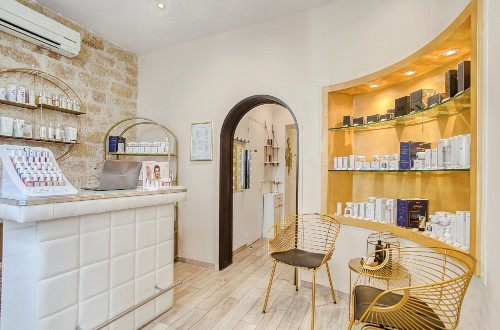 Institut de beauté12 ???????? La Cour des Anges  Esthéticienne12